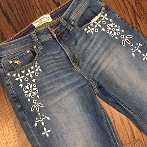Abercrombie girlfriend jeans